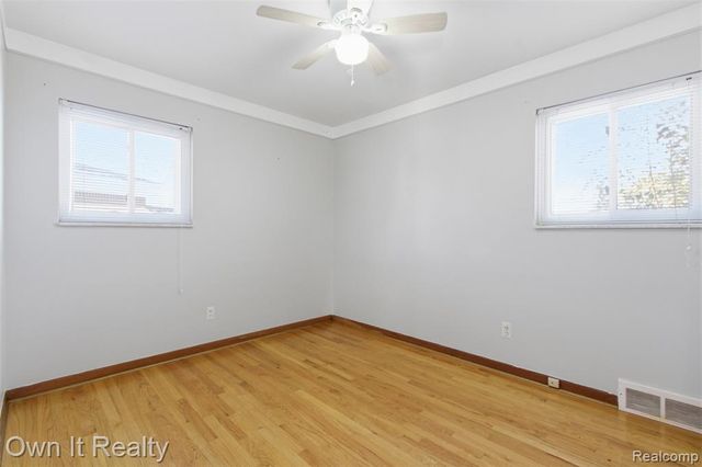 26014 Keith Street, Dearborn Heights, MI 48127