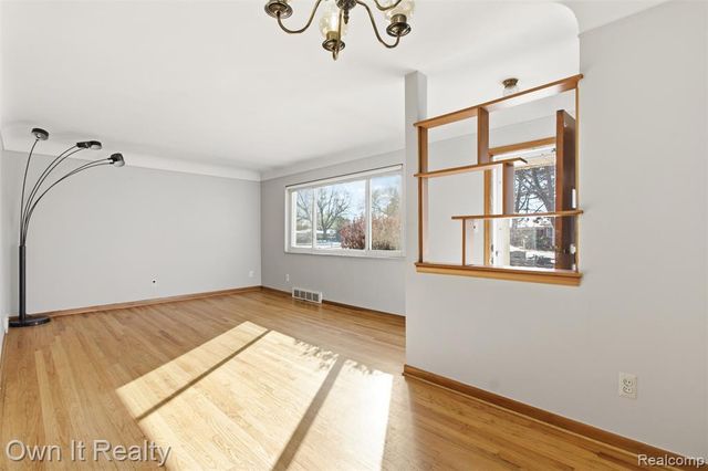 26014 Keith Street, Dearborn Heights, MI 48127