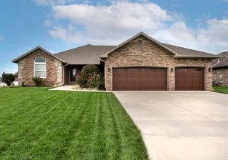 5612 South Cottonwood Drive, Battlefield, MO 65619