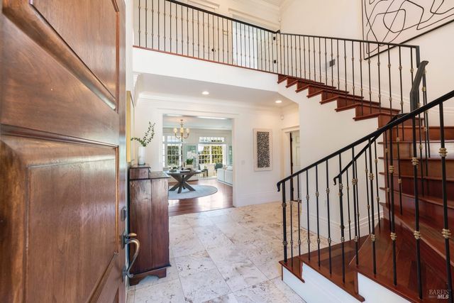 335 Pine Breeze Dr, Angwin, CA 94508