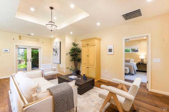 335 Pine Breeze Dr, Angwin, CA 94508