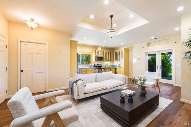 335 Pine Breeze Dr, Angwin, CA 94508