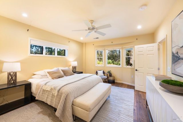 335 Pine Breeze Dr, Angwin, CA 94508