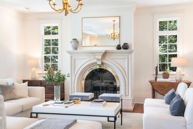 335 Pine Breeze Dr, Angwin, CA 94508