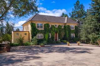 335 Pine Breeze Dr, Angwin, CA 94508