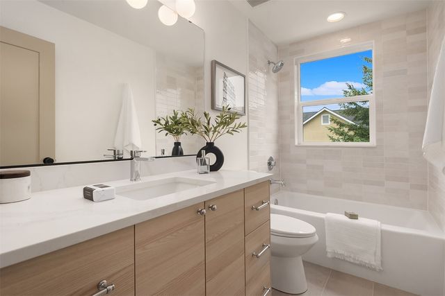 4106 30th Avenue S, Seattle, WA 98108