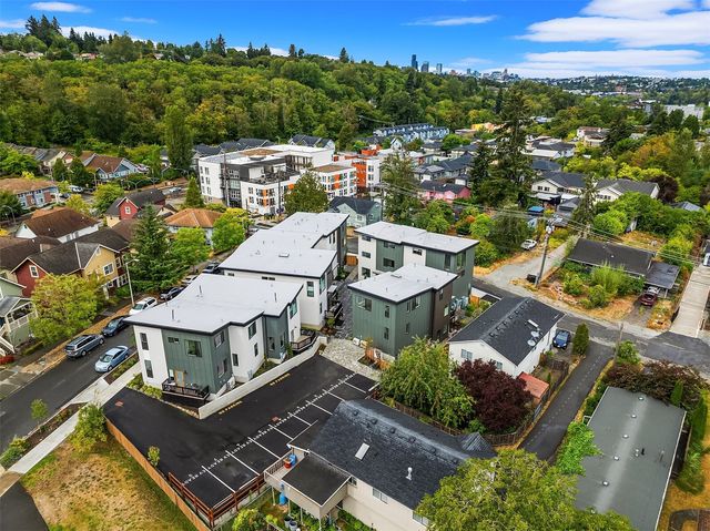 4106 30th Avenue S, Seattle, WA 98108