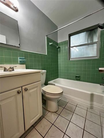 1411 KENNYWOOD DRIVE Apt B, Largo, FL 33770