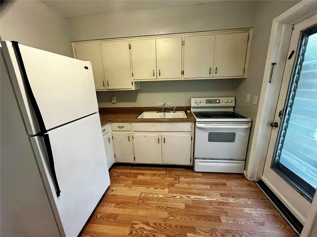 1411 KENNYWOOD DRIVE Apt B, Largo, FL 33770