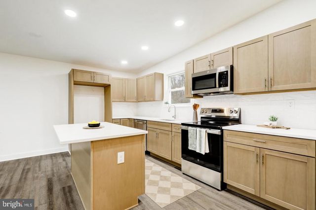 904 S CHESTER RD, West Chester, PA 19382