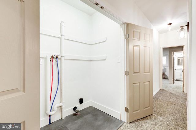 904 S CHESTER RD, West Chester, PA 19382