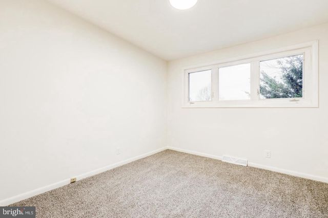 904 S CHESTER RD, West Chester, PA 19382