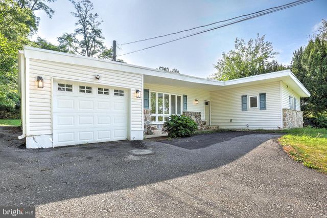 904 S CHESTER RD, West Chester, PA 19382