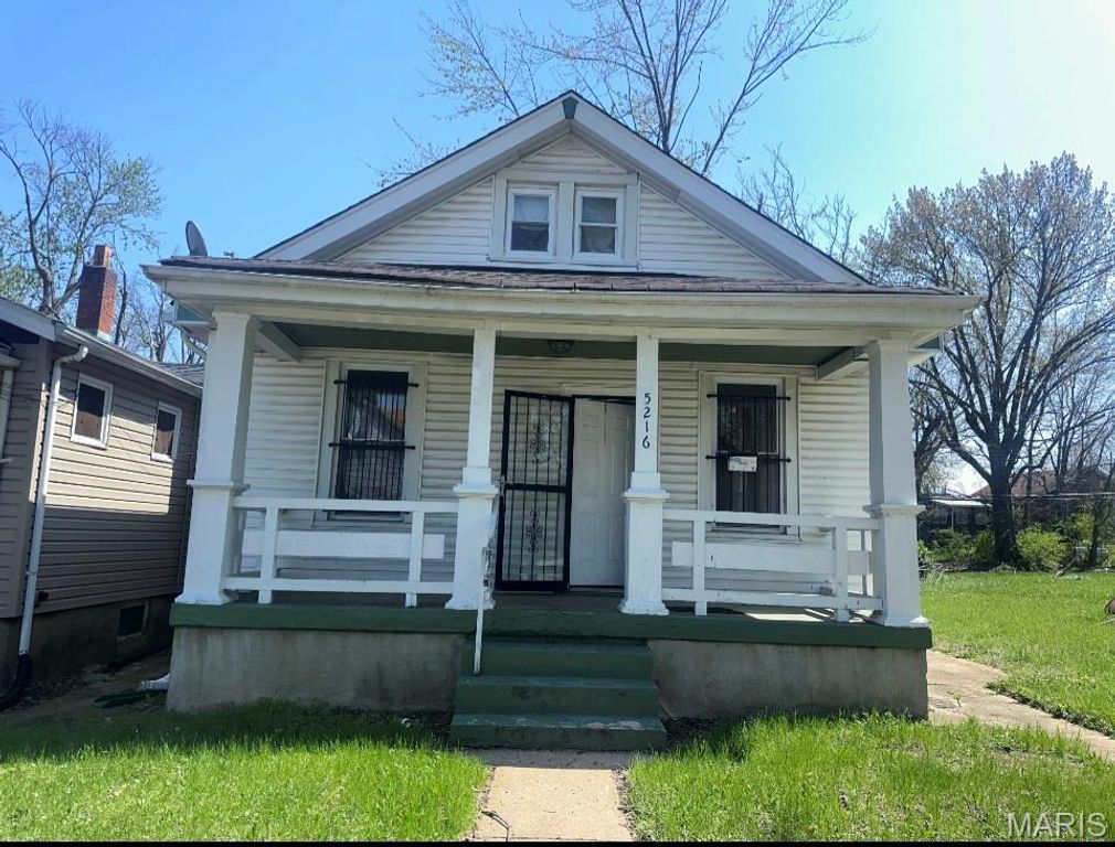 5216 Davison Avenue, St Louis, MO 63120