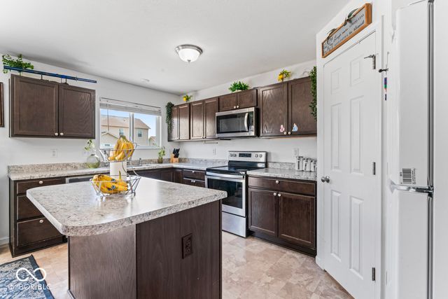 2335 Trefoil Drive, Plainfield, IN 46168