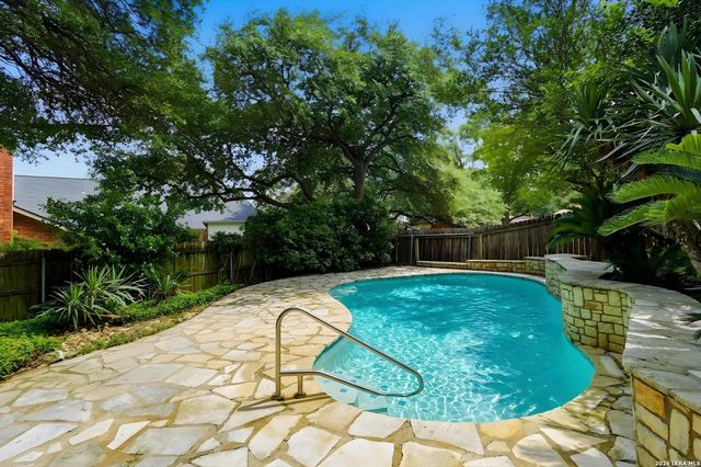 25142 Flying Arrow, San Antonio, TX 78258