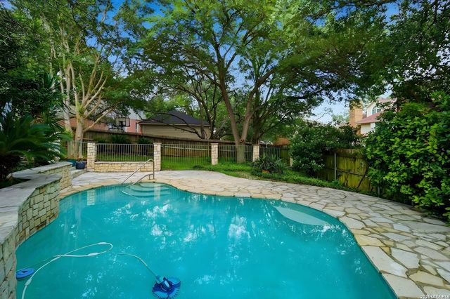 25142 Flying Arrow, San Antonio, TX 78258
