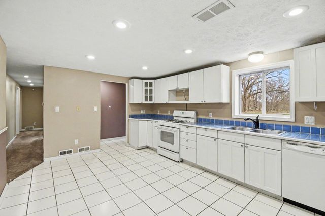 3245 138th Avenue, Hamilton, MI 49419