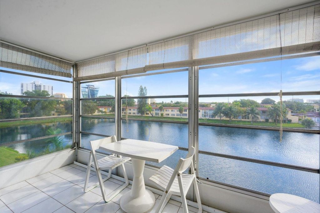 2880 NE 203rd Street 36, Miami, FL 33180