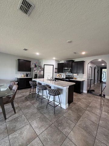 103 SW Oakridge Drive, Port St. Lucie, Port St Lucie, FL 34984