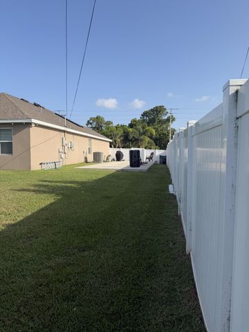 103 SW Oakridge Drive, Port St. Lucie, Port St Lucie, FL 34984