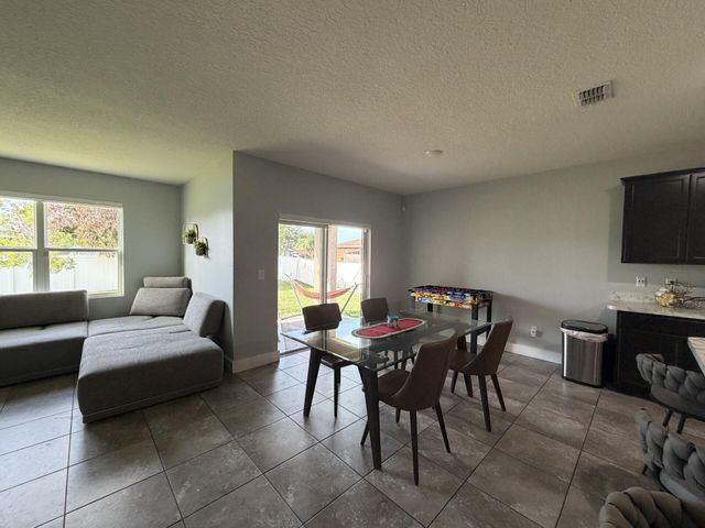 103 SW Oakridge Drive, Port St. Lucie, Port St Lucie, FL 34984