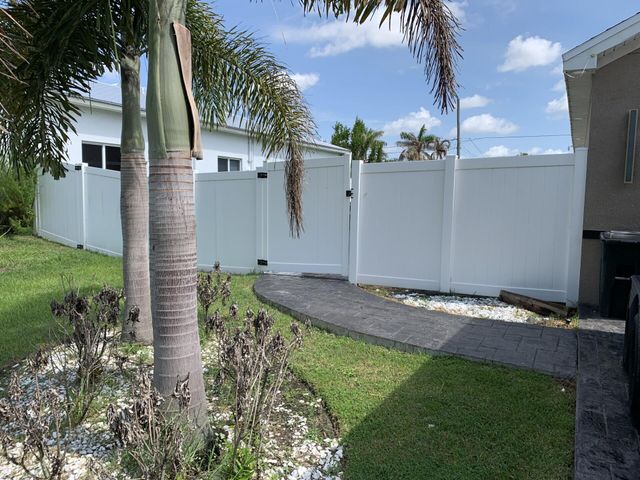 103 SW Oakridge Drive, Port St. Lucie, Port St Lucie, FL 34984