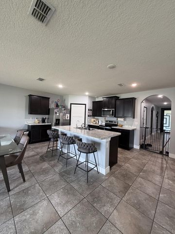 103 SW Oakridge Drive, Port St. Lucie, Port St Lucie, FL 34984