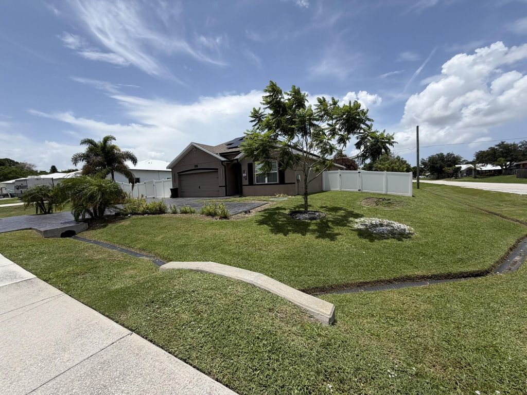 103 SW Oakridge Drive, Port St. Lucie, Port St Lucie, FL 34984