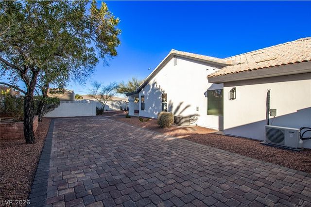 4785 North Grand Canyon Drive, Las Vegas, NV 89129