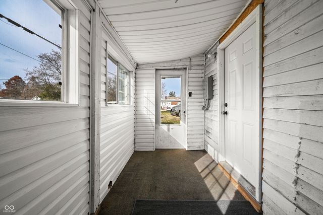 52 W Poplar Street, North Vernon, IN 47265