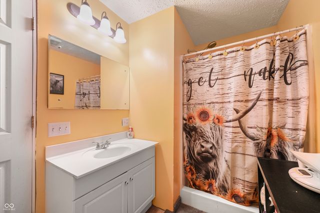 52 W Poplar Street, North Vernon, IN 47265