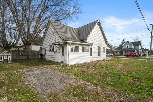 52 W Poplar Street, North Vernon, IN 47265