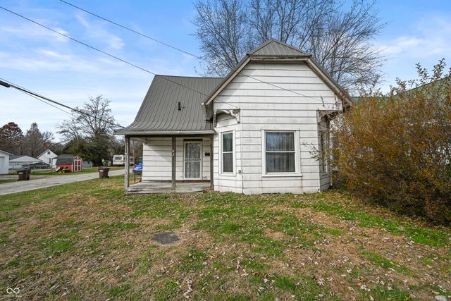 52 W Poplar Street, North Vernon, IN 47265