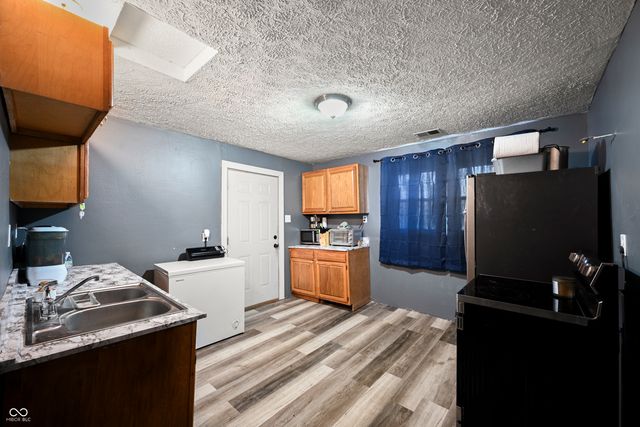 52 W Poplar Street, North Vernon, IN 47265