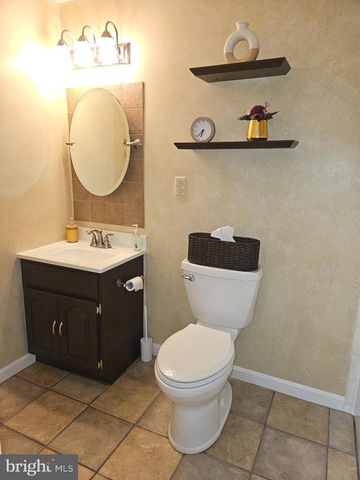 15533 N OAK CT, Bowie, MD 20716