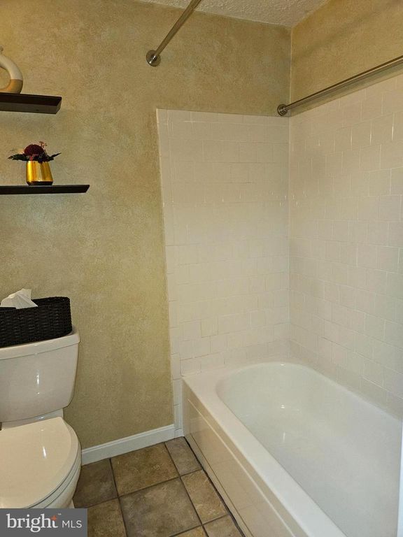 Image 17 of property listing at 15533 N OAK CT, Bowie, MD 20716