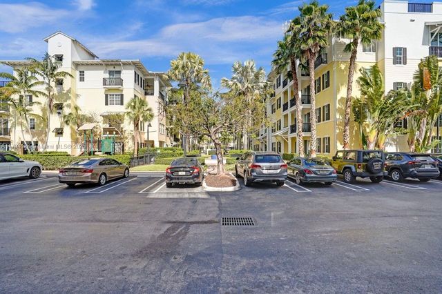 226 N Latitude Cir 307, Delray Beach, FL 33483