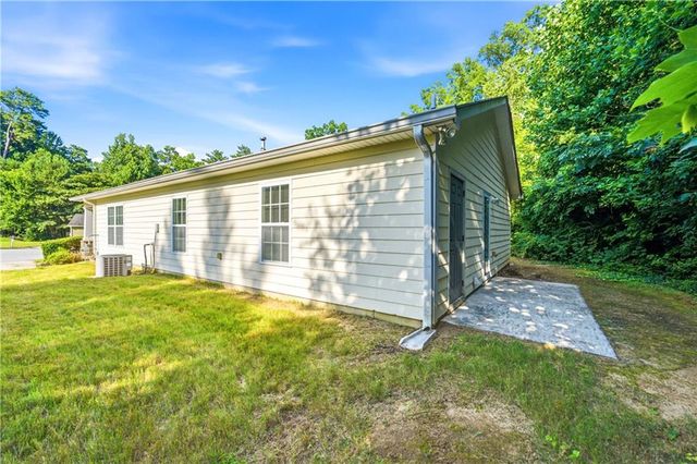 6955 Satterlee Woods Lane, Austell, GA 30168