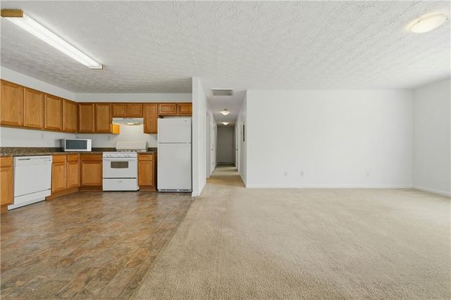6955 Satterlee Woods Lane, Austell, GA 30168