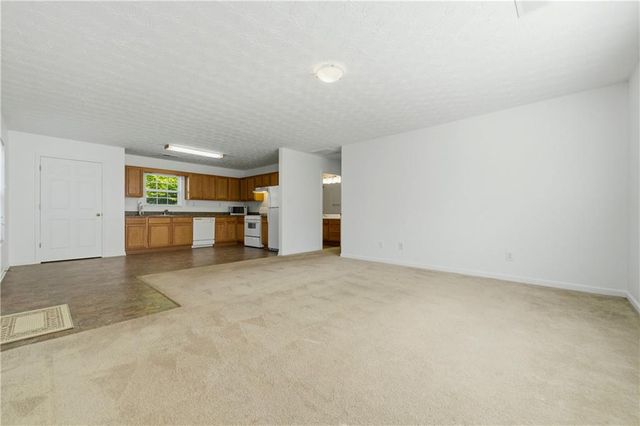 6955 Satterlee Woods Lane, Austell, GA 30168