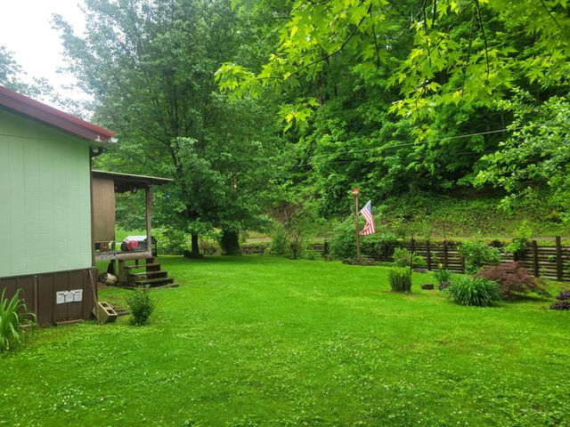 523 Bullskin Branch Road, Oneida, KY 40972