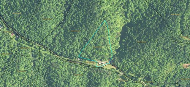 523 Bullskin Branch Road, Oneida, KY 40972