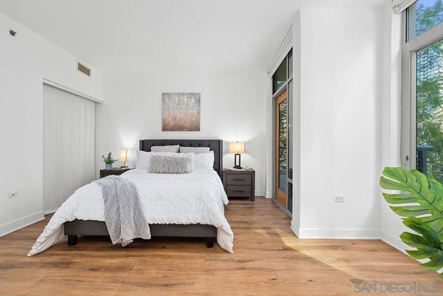 425 W Beech Street 303, San Diego, CA 92101