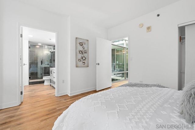 425 W Beech Street 303, San Diego, CA 92101