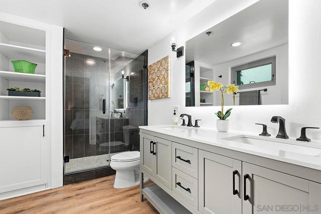 425 W Beech Street 303, San Diego, CA 92101