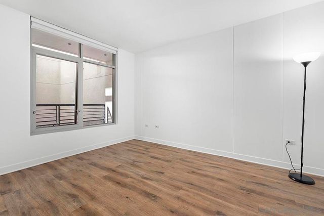 425 W Beech Street 303, San Diego, CA 92101