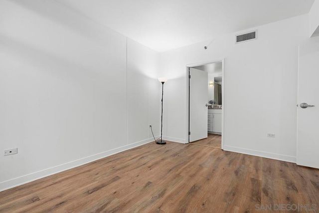 425 W Beech Street 303, San Diego, CA 92101