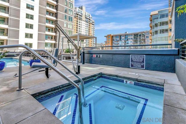 425 W Beech Street 303, San Diego, CA 92101