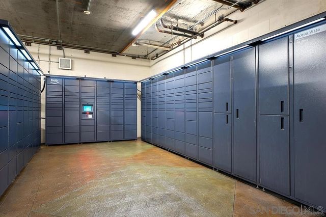 425 W Beech Street 303, San Diego, CA 92101